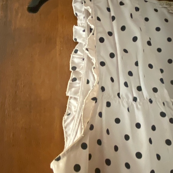 Sleeveless buttoned down blouse - Picture 6 of 7